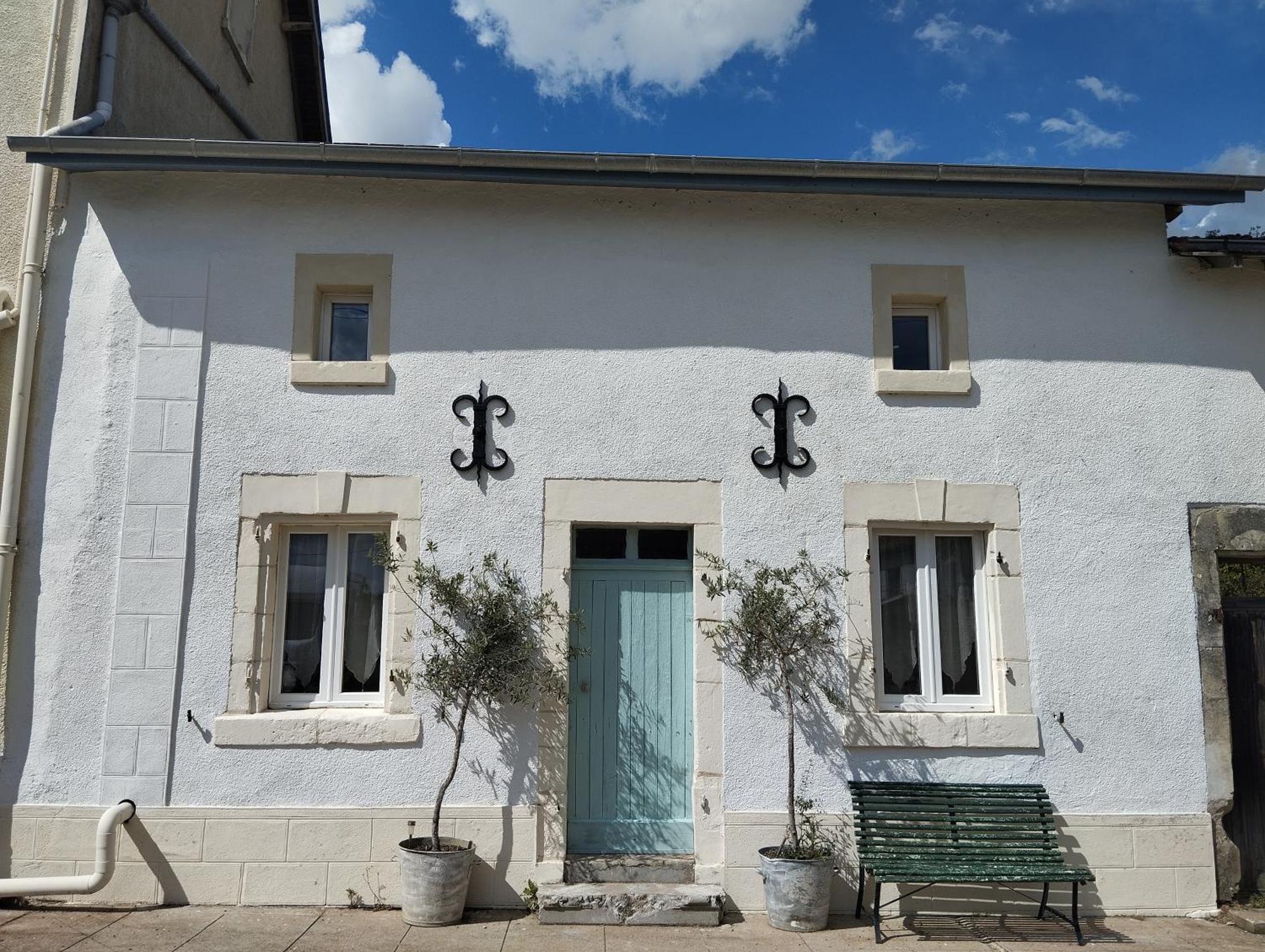 The Enchanted Cottage Taize Exterior photo
